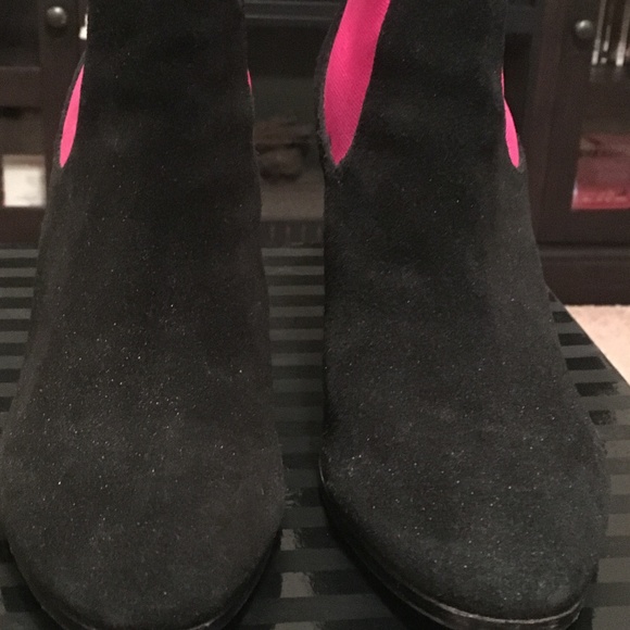Victoria's Secret - Suede Leather Ankle Boots, 9 - Picture 2 of 5